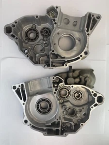 KAWASAKI KXF 250 2010 ENGINE CASE CRANKCASE SET 140010659 - Picture 1 of 24