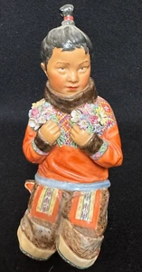 Estatuilla ""Groenlandia Girl"" de Royal Copenhagen diseñada por Carl Martin-Hansen - Imagen 1 de 5