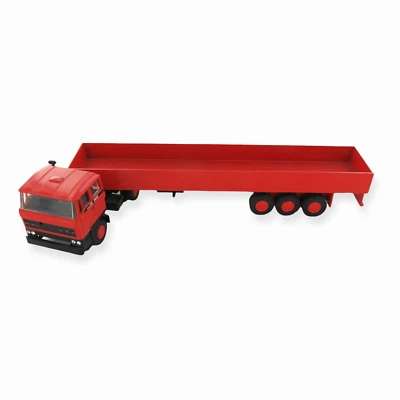 .HEAVY SET LARGE QUALITY LION CAR DAF No 70 LONG FLATBED TRAILER & 3300 CAB. - Image 1 of 4