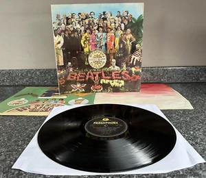LP THE BEATLES SGT PEPPERS LONELY HEARTS CLUB BAND UK 1ST PRESS STEREO PCS 7027 - Picture 1 of 10