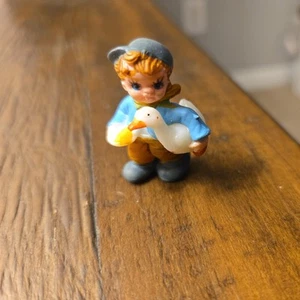 Vintage Plastik Junge mit Gans 1973 Walco Produkte handbemalt  - Bild 1 von 3