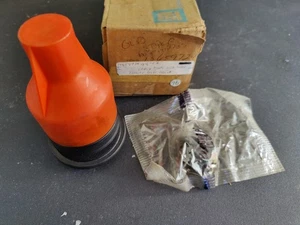 NOS OEM 1988-2007 Chevrolet GMC 1500 Truck Front Lower Ball Joint GM 15659724 - Picture 1 of 1