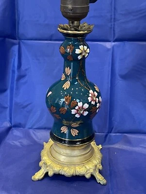 Lampe à Pétrole en Porcelaine , époque fin 19e (Napoléon III) - Photo 1/4