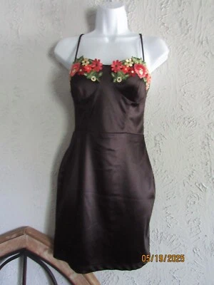 Speechless nuevo con etiquetas XS negro satinado mini vestido de club sujetador incorporado bordado floral sexy Foto 1 de 4