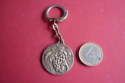 PORTE CLE METAL  /  " VIN CHAIS COTE D'AMOUR " - Photo 1/3