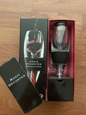 Aireador de vino esencial Magic Decanter  Foto 1 de 4