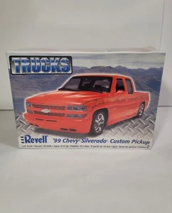 1999 Chevy Silverado Custom Pickup Model Kit Sealed Box - 85-7200 - Picture 1 of 6