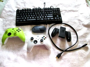 2 XBOX CONTROLLERS LIME GREEN, WHITE, MOUSE, KEYBOARD, SWITCH HOLDER & CORD EUC - Picture 1 of 11