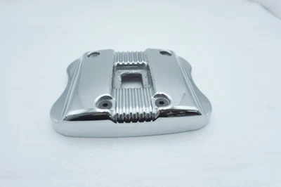 06 Harley Sportster 1200 OEM V-Twin Evolution inferior 1 cubierta de caja basculante 17581-04 Foto 1 de 4