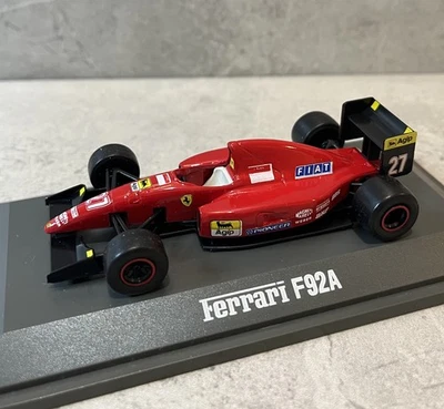 KYOSHO 1/43 FERRARI F92A BK121 1992 年一级方程式赛季编号 27   — 第 1/4 张图片