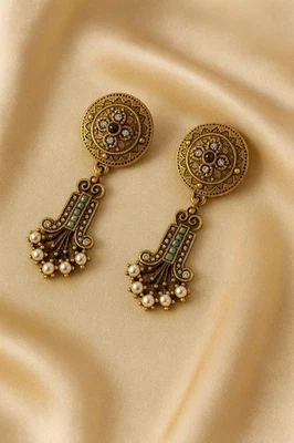 Brincos antigos de pérola flor cruz museu corte geométrico arte dourada CZ VINTAGE - Imagem 1 de 4