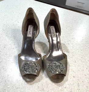BADGLEY MISCHKA Pewter Gold Suede Crystal Embellishments D'Orsay Heels Sz 8 - Picture 1 of 8