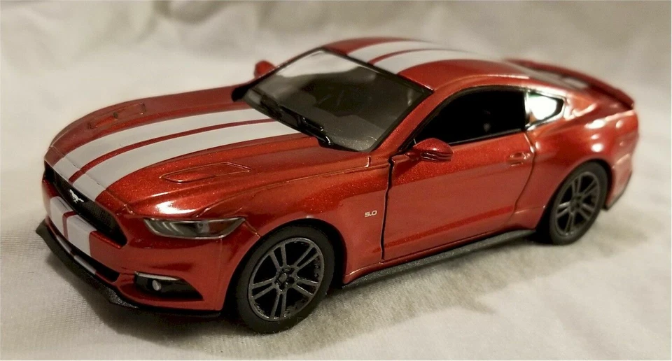 Kinsmart 1 38 Display 2015 Ford Mustang GT With Stripes 4pcs KT5386DF