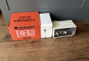 NOS NEW IN BOX MCM Toshiba Radio Clock Solid State RC-802 Mid Century Modern - Bild 1 von 6