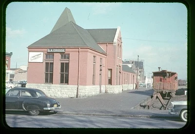 芝加哥和西北 C&NW La Crosse,WI Depot 场景原版幻灯片 — 第 1/2 张图片