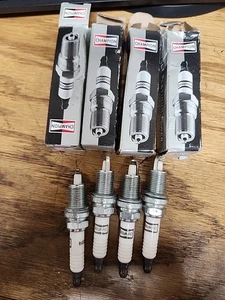 Champion 7034 Double Platinum Power Premium Spark Plug 4pcs - Picture 1 of 4