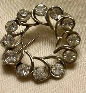 Bright Antique Pot Metal Clear Rhinestone Collar Pin Old C-clasp Closure - Picture 1 of 3