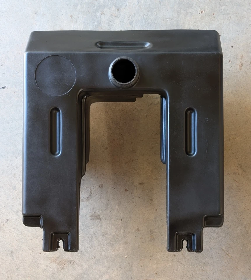 Wheel Horse 314-8 312 310 414 416 417 418 Tractor Plastic Gas Fuel Tank 106234 - Image 1 of 4