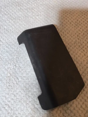 2014-2024 MITSUBISHI MIRAGE CUBIERTA DE MOLDURA DE PILAR CENTRAL INFERIOR DERECHO 7211A288 Foto 1 de 4