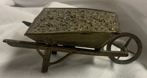 W. Avery & Son ~~ROSES in WHEELBARROW  NEEDLE CASE~~ANTIQUE c1874 Cover