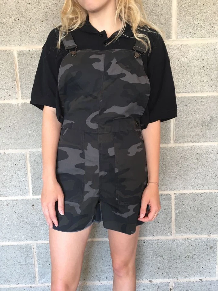 Womens Short Dark Camouflage Dungaree Shorts 8-18 RRP £45 demina - Image 1 of 4