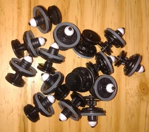 20 Stk. Türverkleidung Clips VW 6Q0 868 243 Golf Passat Caddy Tiguan Touareg - Picture 1 of 1