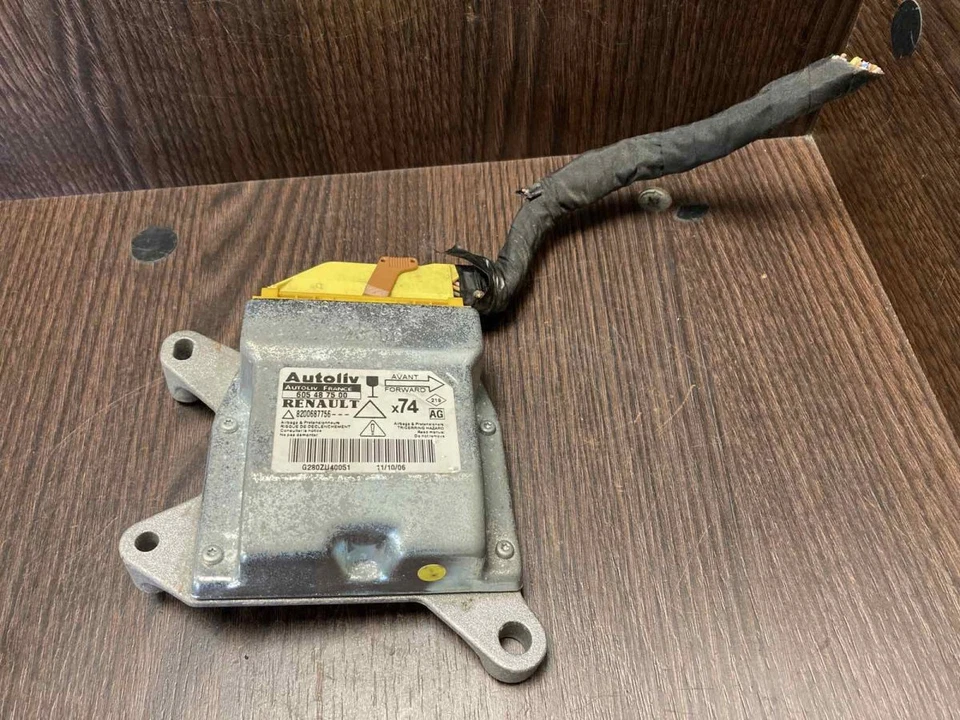 RENAULT LAGUNA II GRANDTOUR (KG0/1_) (03.01-) UNITA' DI CONTROLLO SRS 8200687756 - Immagine 1 di 4