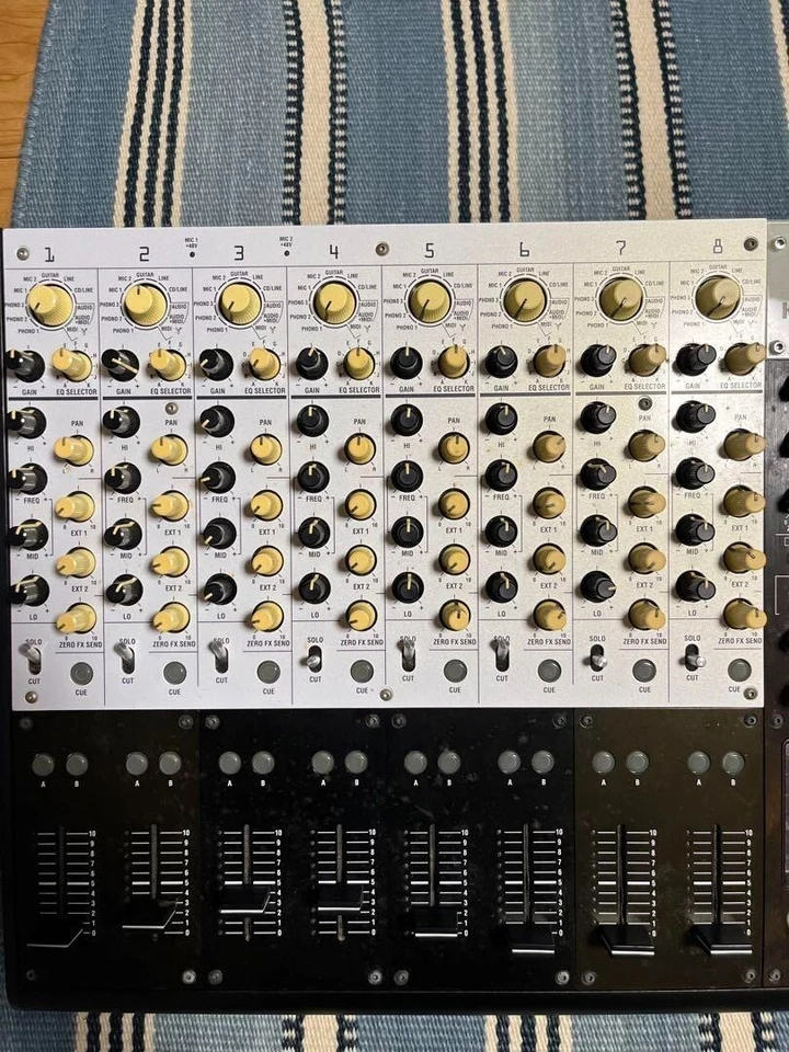 Korg Zero 8 Live Control Console Mixer Preamp Junk Kostenloser Versand Japan - Bild 1 von 4