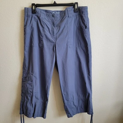 Pantalones cargo recortados Izod azules para dama con cordón cintura y piernas talla L/XL? Foto 1 de 4