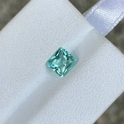 Piedra preciosa africana de corte cuadrado piedra turmalina espuma de mar suelta de 0,80 quilates Foto 1 de 4