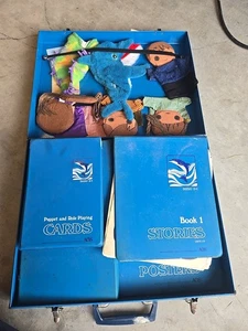 Kit de marionetas AGS DUSO D-1 con manuales historias carteles 7 marionetas usadas tiene desgaste - Imagen 1 de 11