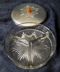 Vintage Glass Divided Vanity-Dish w FARBERWARE-Aluminum Lid, Bakelite-Knob - Bild 1 von 12