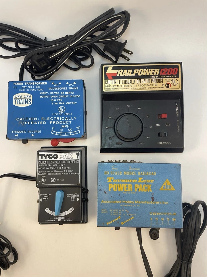 Lote De Colección De 4 Paquete De Energía Eléctrica Tren Transformador Modelo Trenes No Probado Foto 1 de 4