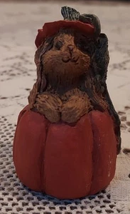 Vtg Carolyn Carpin Bunny Rabbit In Pumpkin Storybook Collection Figurine 1984 - Picture 1 of 5