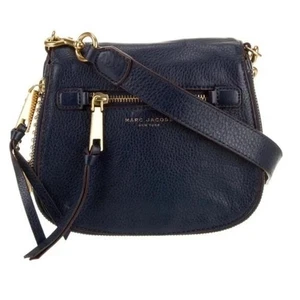 Bandolera Marc Jacobs Classic Q Natasha Azul Marino Guijarro Cuero Herrajes Dorados - Imagen 1 de 12