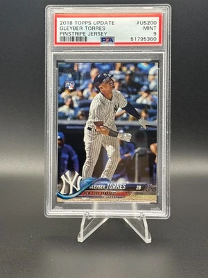 PSA 9 2018 Topps 更新 Gleyber Torres 细条纹球衣 #US200 洋基队老虎队 — 第 1/2 张图片