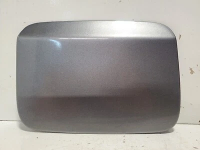 OEM 2009-2011 BMW 328i 3.0L FUEL FILLER GAS DOOR TANK LID FLAP - Imagem 1 de 4