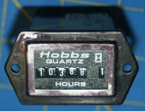 85120 Hobbs Quartz Hour Meter Indicator Hours:10388 Volts: 12-60 LR 42455 - Picture 1 of 6