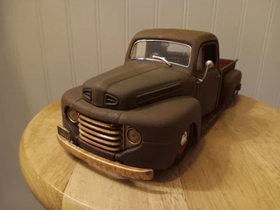 1/18 Diecast Slammed 1948 Ford Pickup Weathered Rusted Junkyard Barn Find  - Image 1 of 4