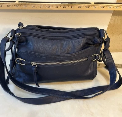 Bolso de hombro Bueno azul marino con cinco compartimentos herrajes plateados Foto 1 de 4