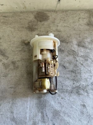 Yamaha YZF R6 2014 bomba de combustible OEM 2008-2016 2009 2012 Foto 1 de 4