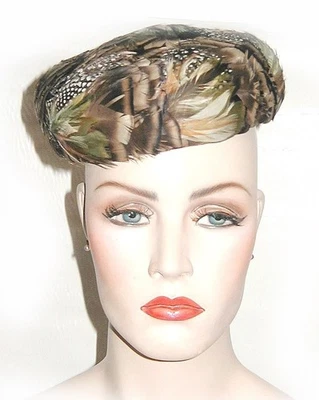 Винтажный 1960-х полный перо ТАБЛЕТКА шляпа фазан перепела цветной пирс Нью-Йорк - Изображение 1 из 4