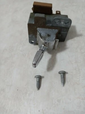 Interruptor limpiaparabrisas de 3 velocidades 1968 Plymouth Fury III usado  Foto 1 de 2