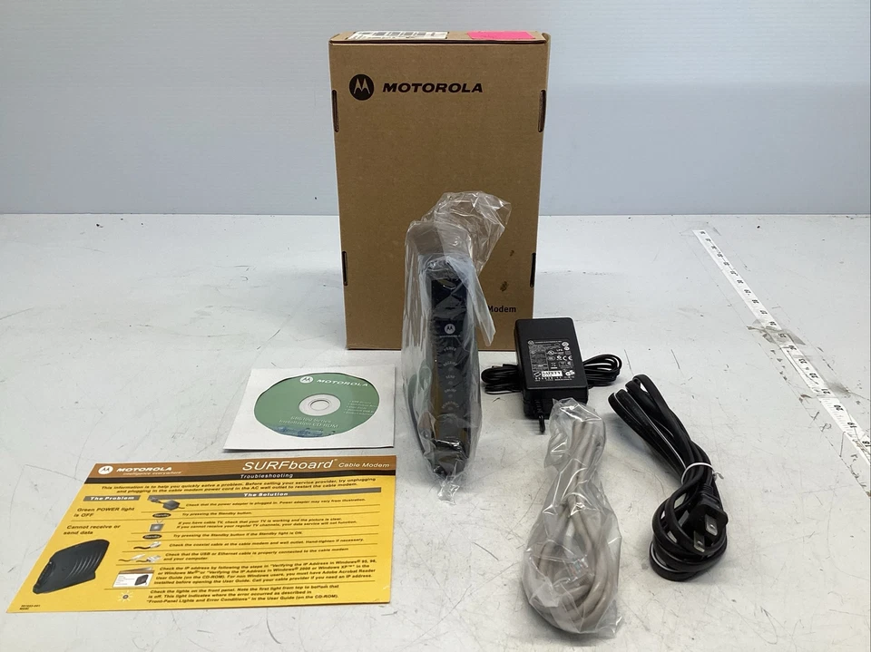 NEW Motorola SURFboard Cable Modem SB5101i With Power Adaptor & CD Instructions - Image 1 of 4