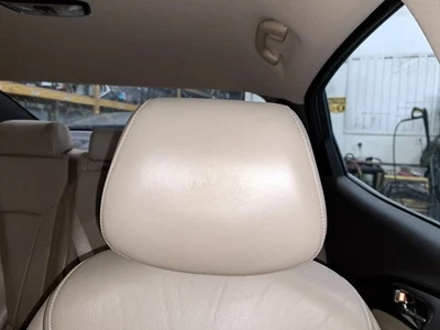 Reposacabezas delantero lado conductor Lh 2012 Azera Sku#4209597 Foto 1 de 4