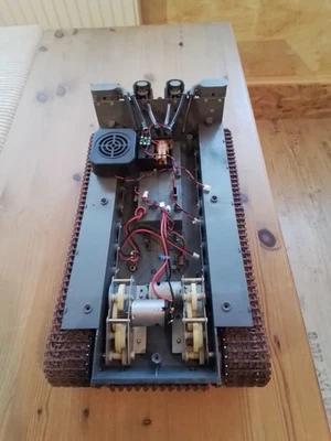 Rc Panzer Tiger 1 Unterwanne  Bastlerware.1/16  Heng Long - Bild 1 von 4