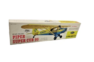 Guillow's Piper Super Cub 95 Flying Model Kit 303 Balsa Wood Model Kit - Picture 1 of 5