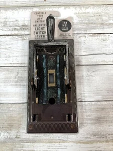 Cracker Barrel Halloween Scary Prop Electronic Spider Light Switch Cover NEW - Picture 1 of 4