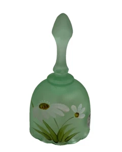 Fenton Bell Willow grün Satin Diamant Optik weiße Gänseblümchen handbemalt 4,5" - Bild 1 von 9