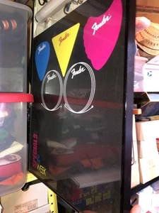 Guitarra Vintage FENDER Iluminada SIGNO DE EXHIBICIÓN ANTIGUA Iluminada Colores Neón GUITARRA ¡BONITA! - Imagen 1 de 2